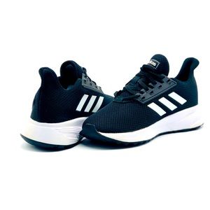 Adidas Cloudfoam Adiwear Sz. 4 Black & White shoes